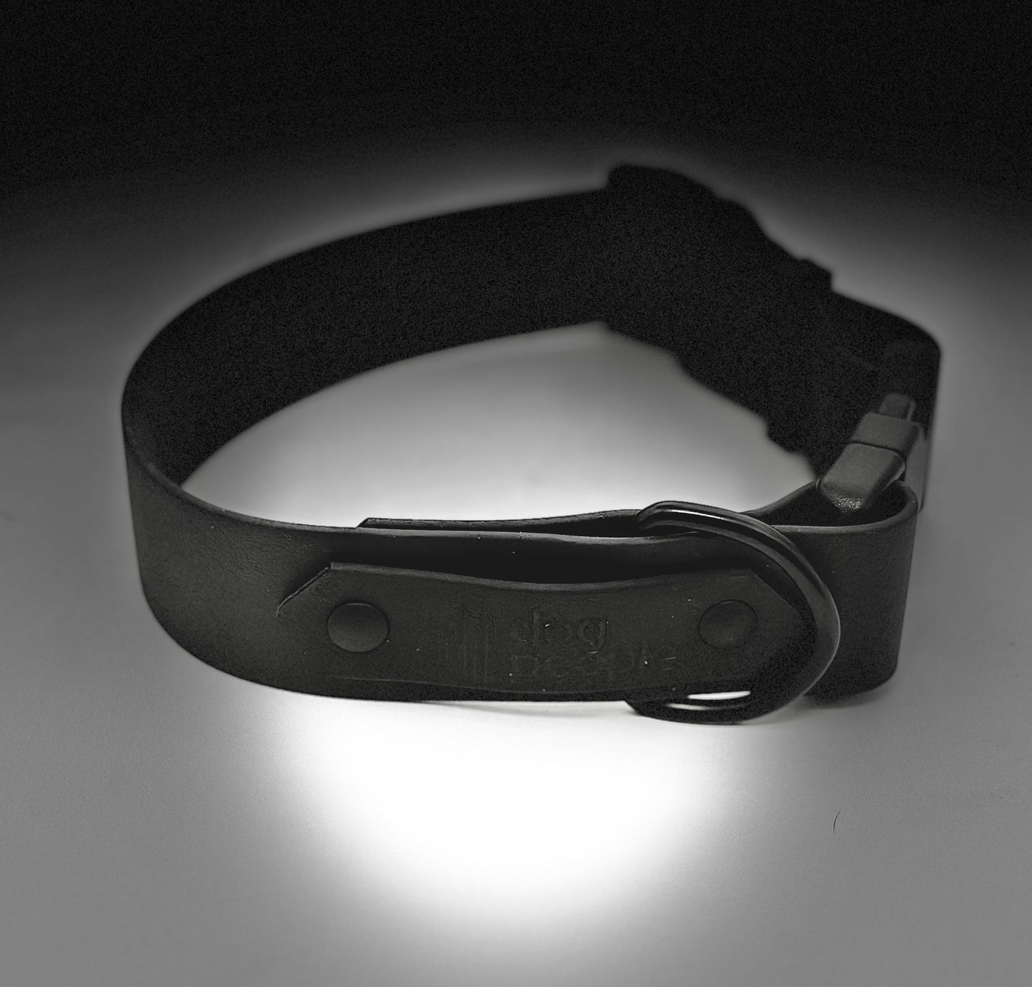 The Blackout Quick Release Collar